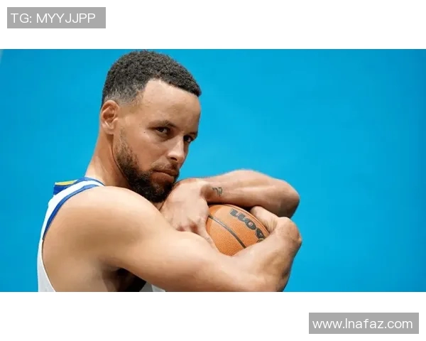 库里凭实力斩获月度最佳球员荣誉再度展现巨星风采