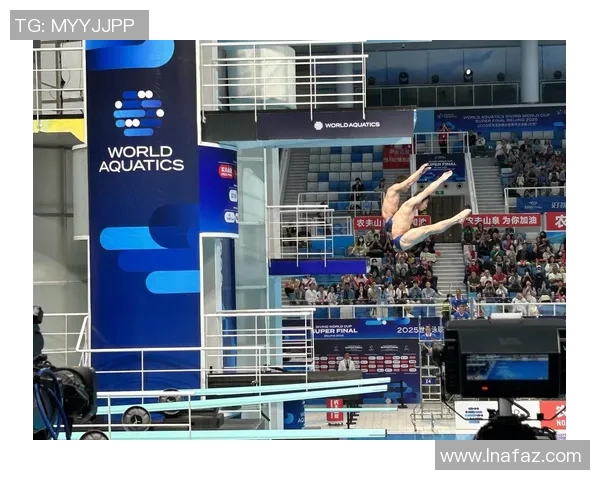 中国跳水梦之队首日狂揽三金 展现绝对统治力点燃世界游泳锦标赛激情